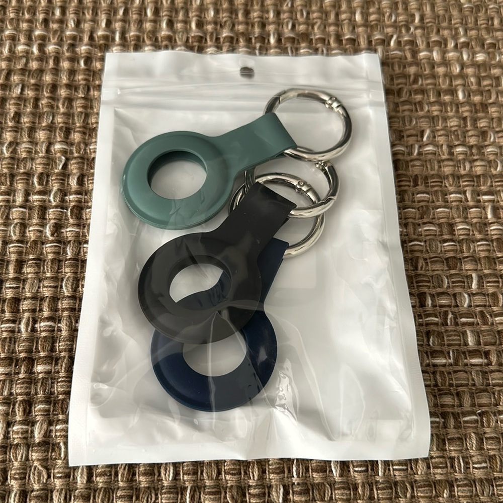 Apple air tag key chains (3)